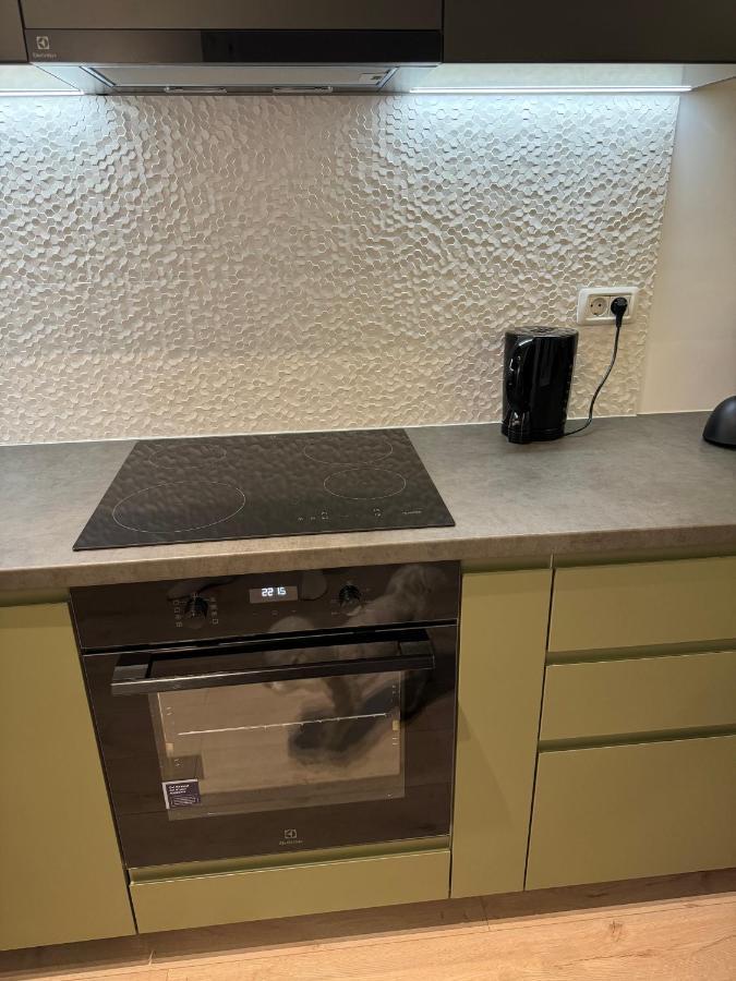 Warm Hotel Apartment Bukares Bagian luar foto