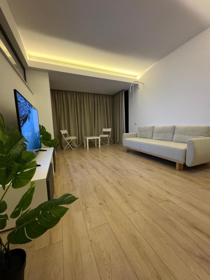 Warm Hotel Apartment Bukares Bagian luar foto